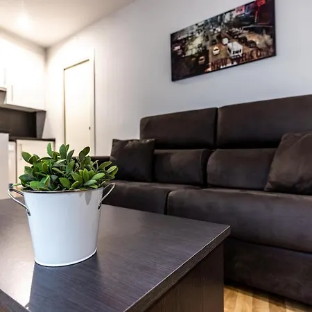 Apartment Minimalistic In The Heart Of *
