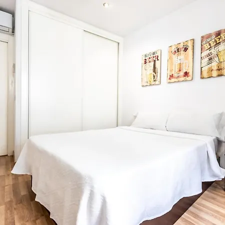 Apartment Minimalistic In The Heart Of