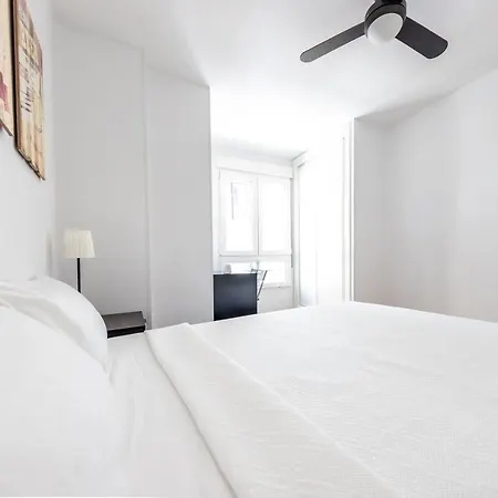 Minimalistic In The Heart Of Apartamento Málaga